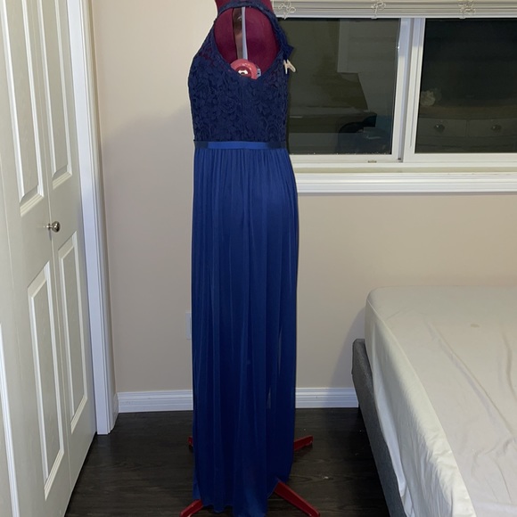 Formal gown sz 14 - Picture 2 of 7
